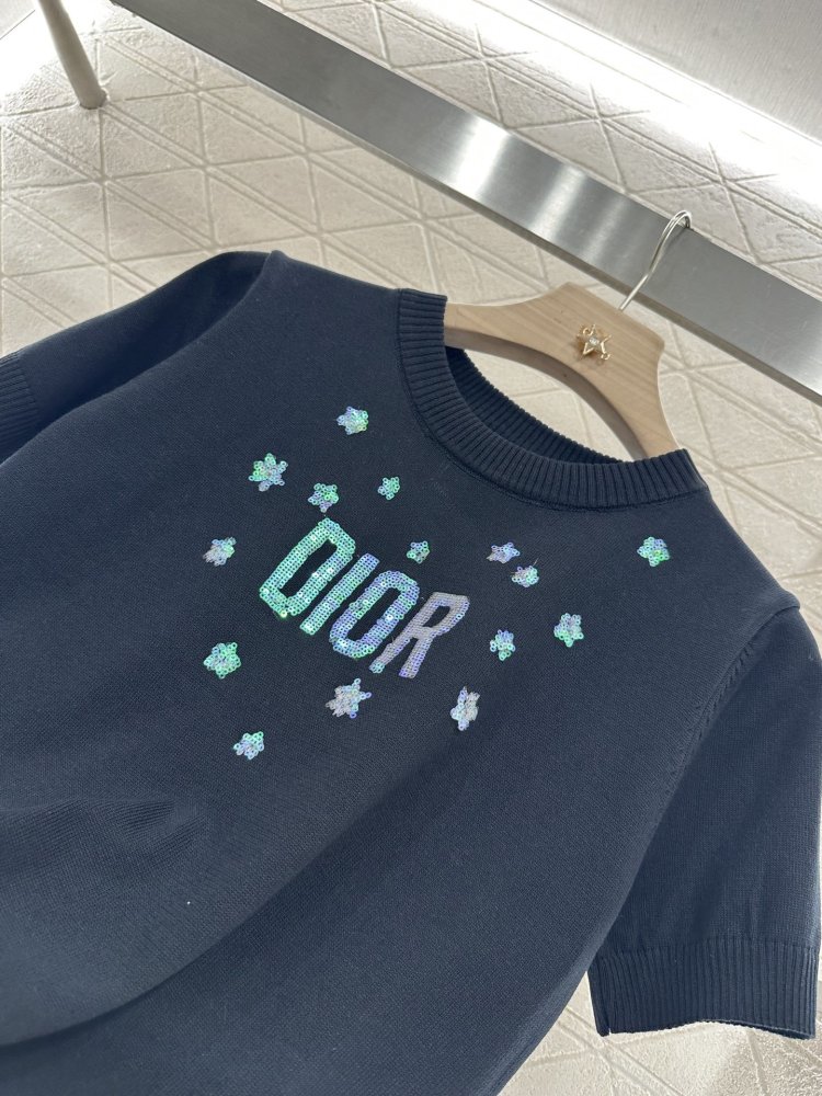 Футболка жіноча фото 8