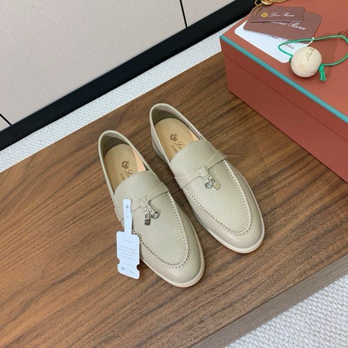 Лоферы женские фото 4