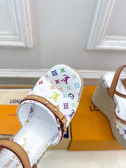 Босоножки фото 6