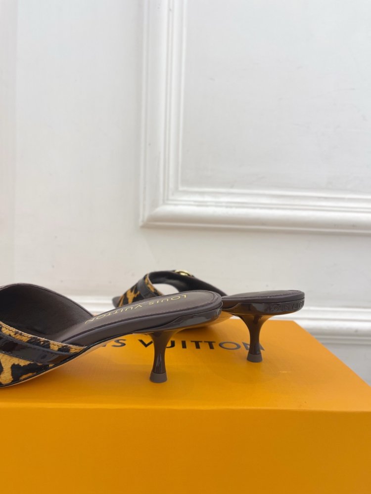 Босоножки фото 8