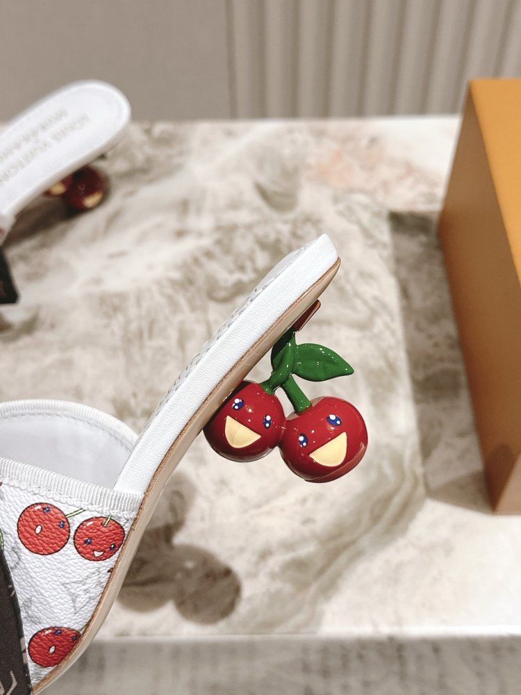 Босоніжки фото 5