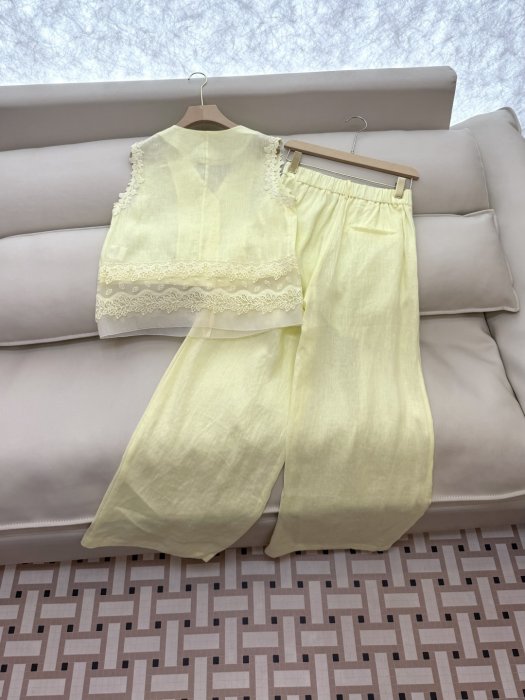 Costume female фото 4