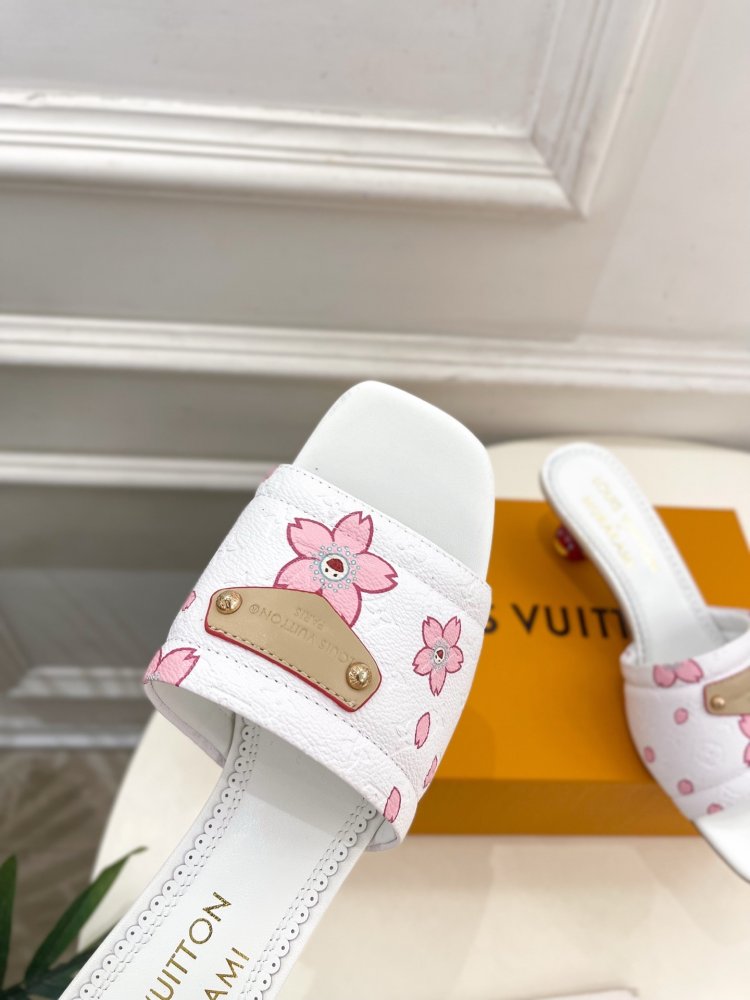 Босоніжки фото 6