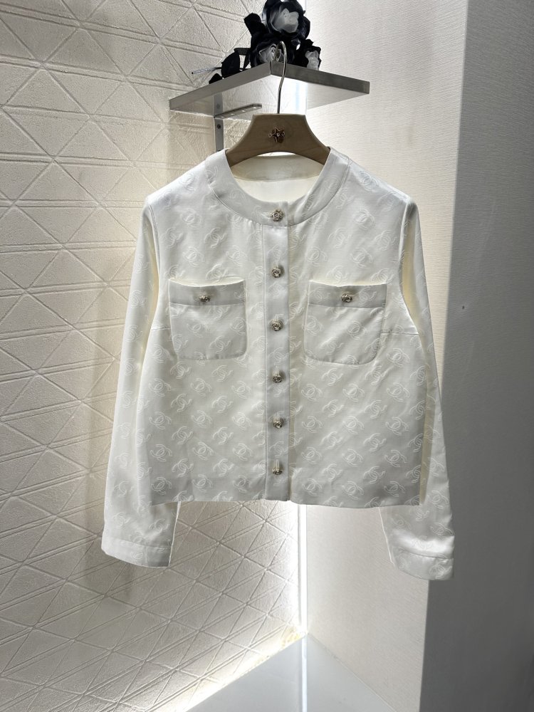 Куртка жіноча