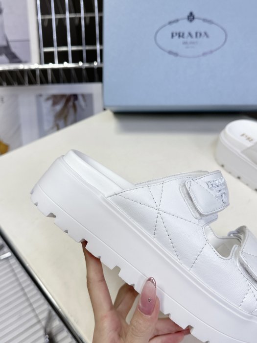 Шлепанцы фото 8