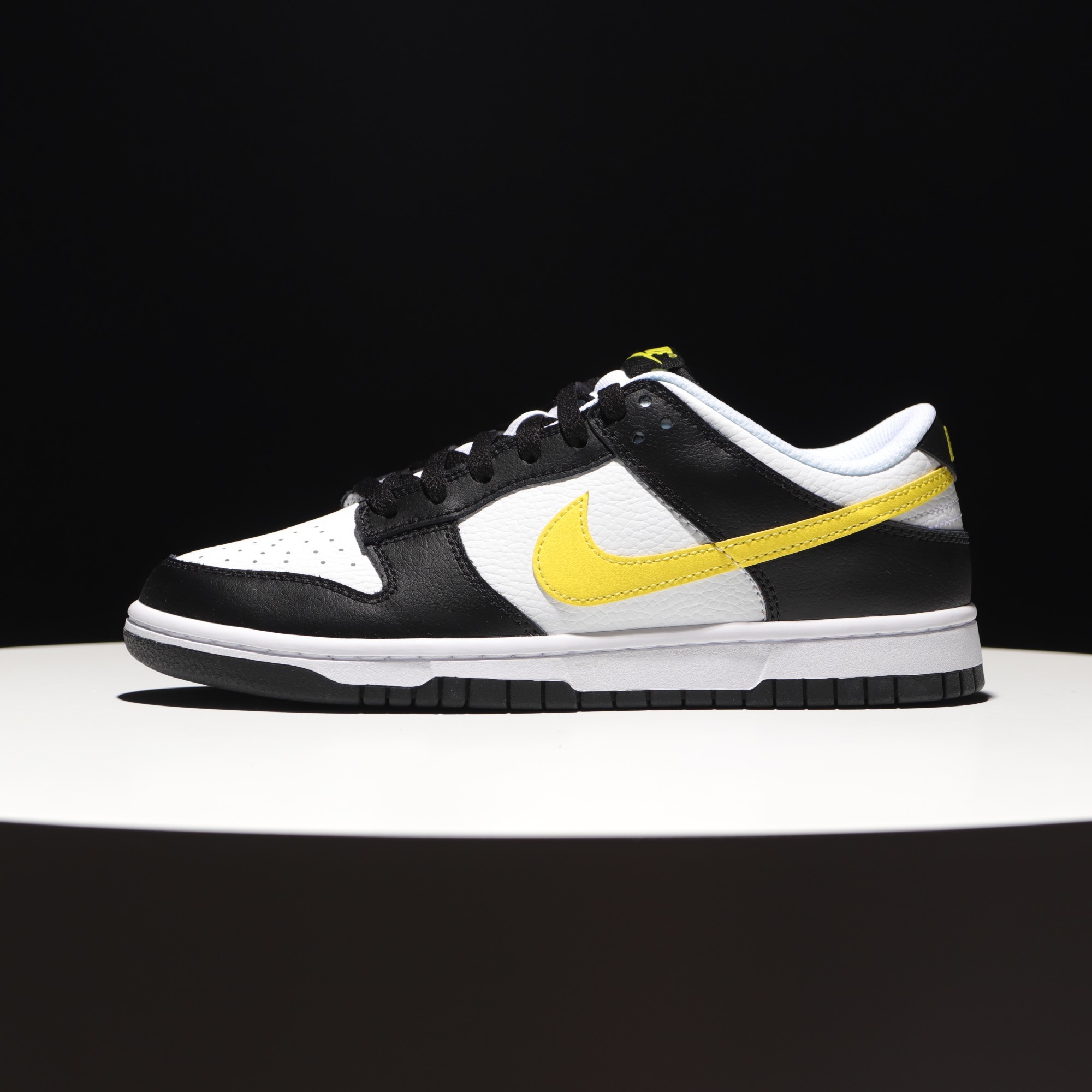 Sneakers Dunk Low FQ2431-001