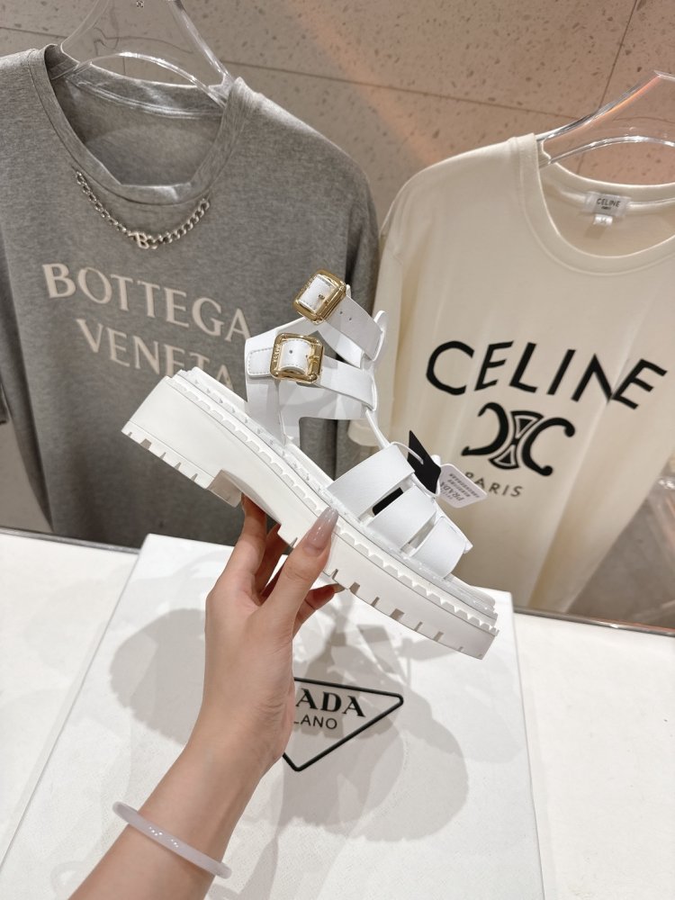 Сандалии женские фото 4