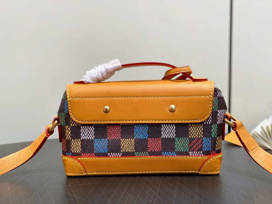 Сумка женская STEAMER EAST WEST 20 см фото 3