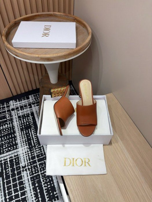 Босоножки Dior Icon на толстом