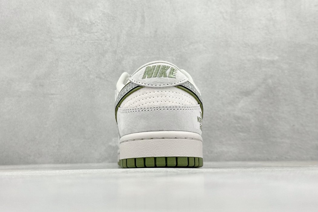 Sneakers Nike SB Dunk Low x CDG x The North Face фото 6