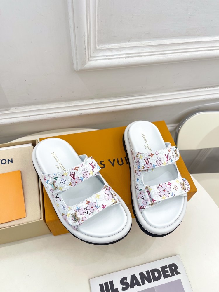 Шльопанці жіночі фото 2