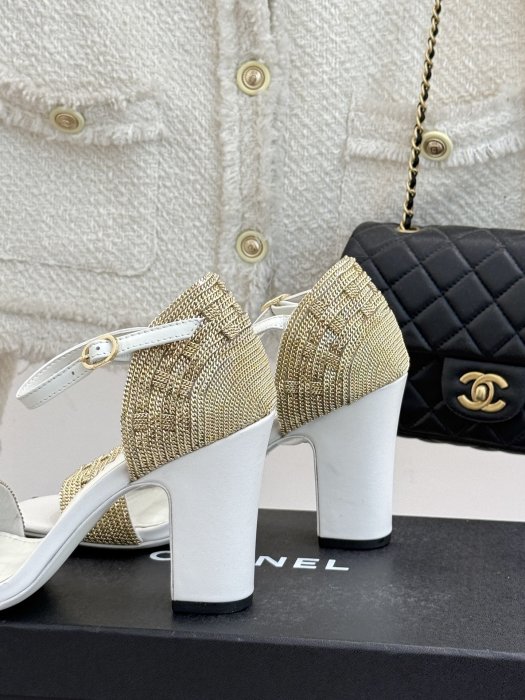 Босоножки фото 6