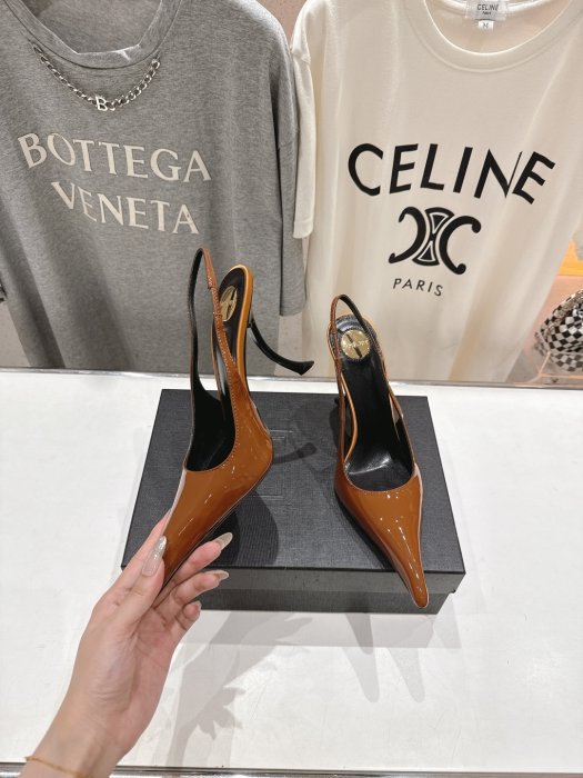 Босоножки фото 4