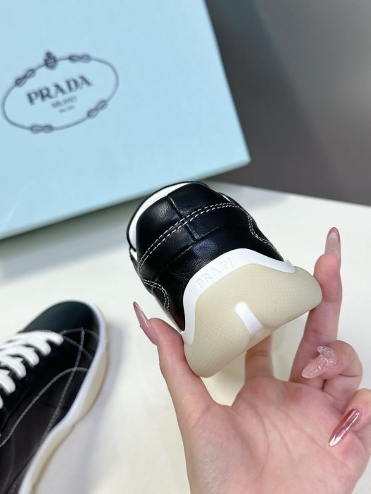 Кроссовки фото 8