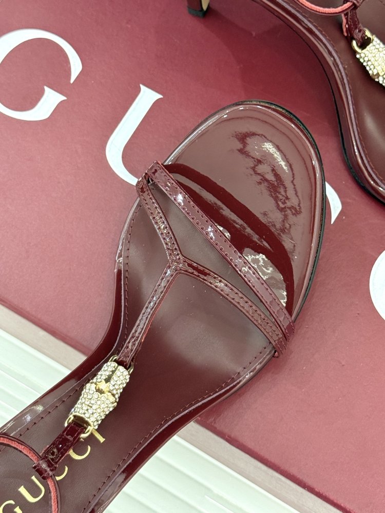 Босоножки фото 7