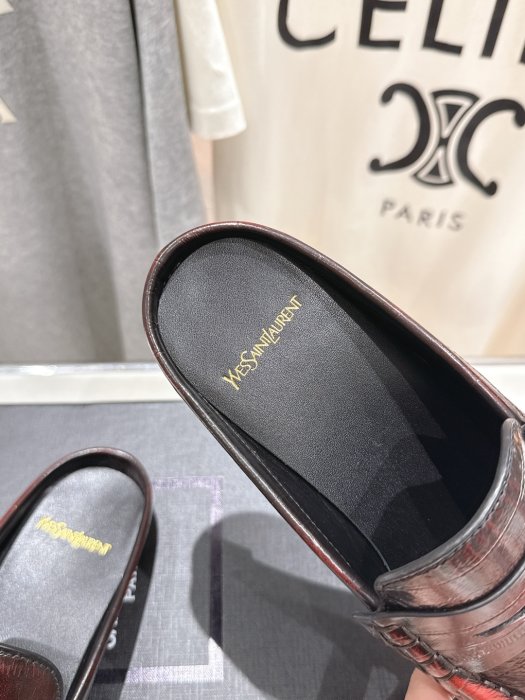 Moccasins leather women's фото 6