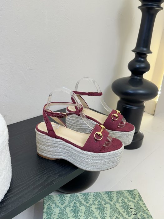 Босоножки фото 2