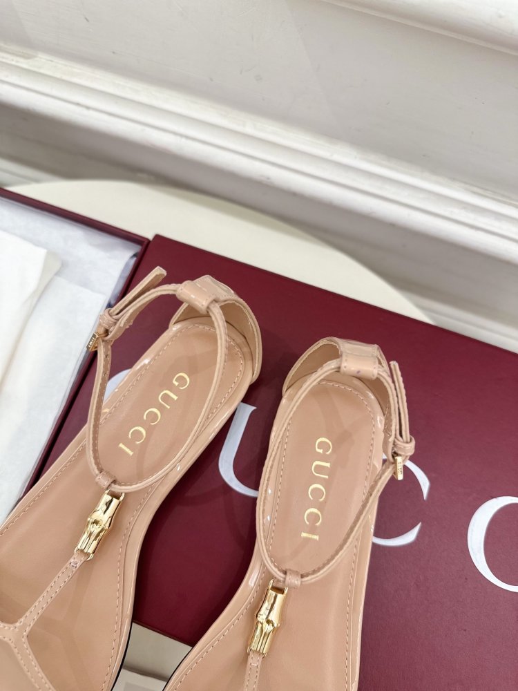 Босоножки фото 8