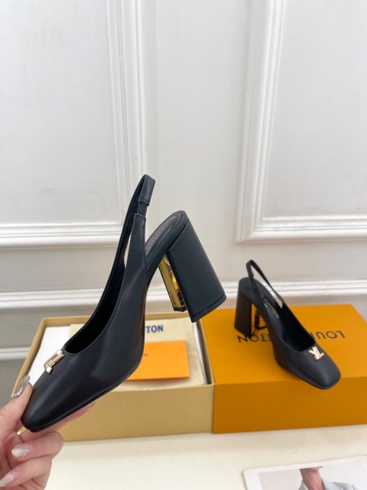 Босоножки фото 5