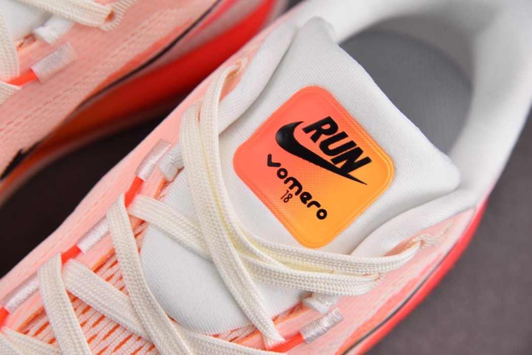Кроссовки Vomero 18 Sail Bright Crimson фото 9