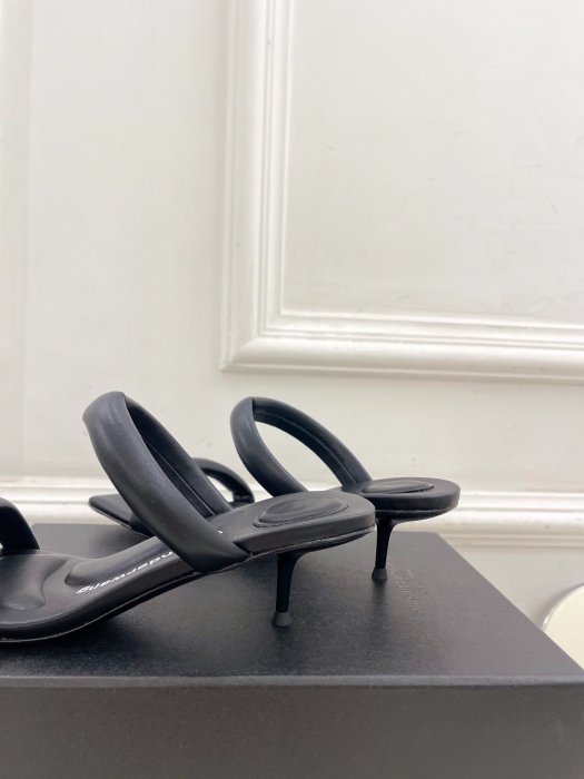 Босоножки фото 7