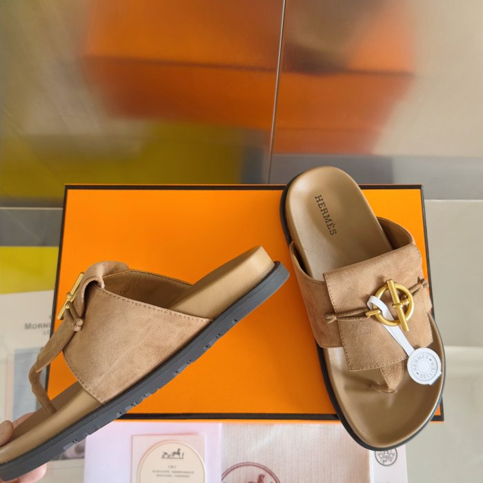 Шлепанцы женские фото 3