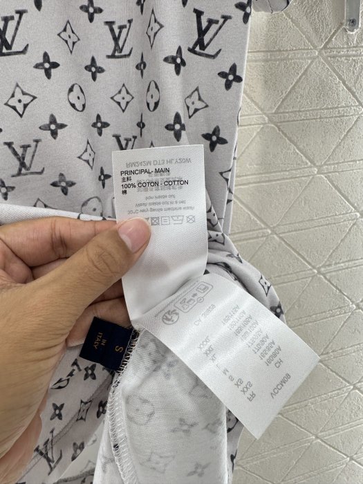 T-shirt women's фото 9