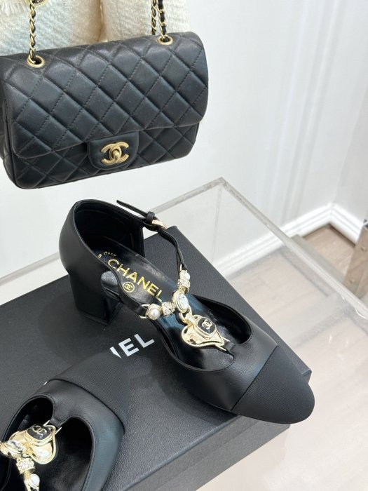 Босоножки фото 5