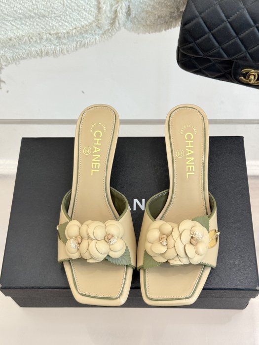 Босоножки фото 4