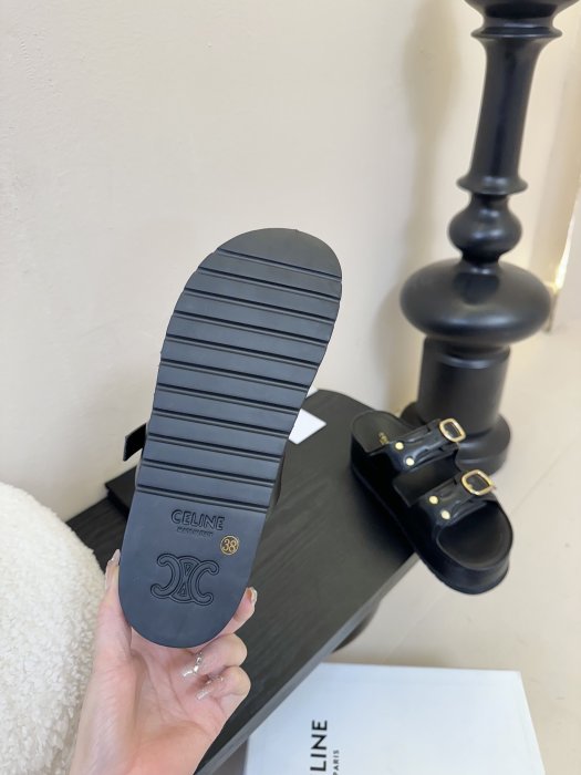 Шлепанцы женские фото 9