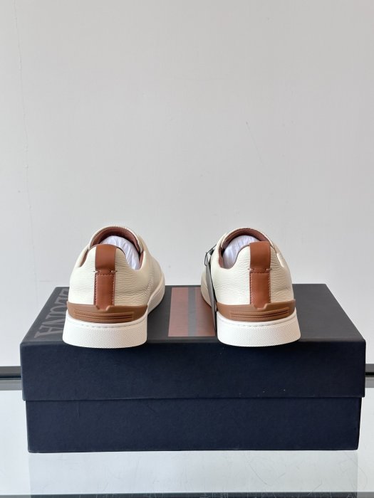 Кросівки чоловічі фото 8