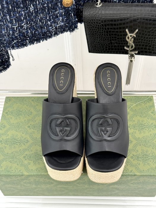 Босоножки фото 4