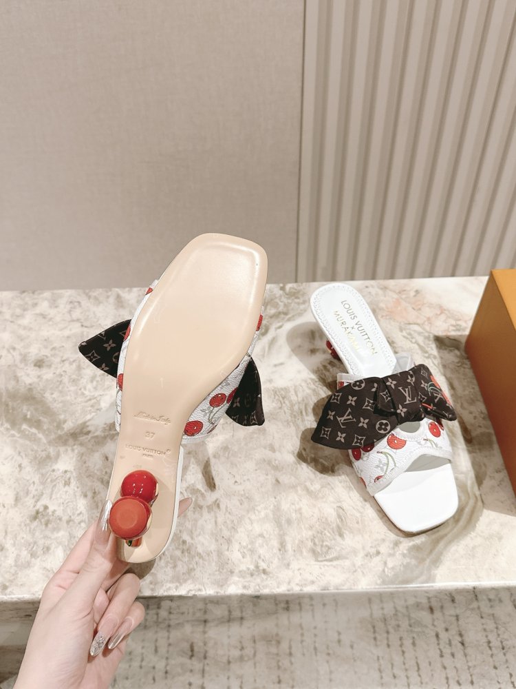 Босоніжки фото 6