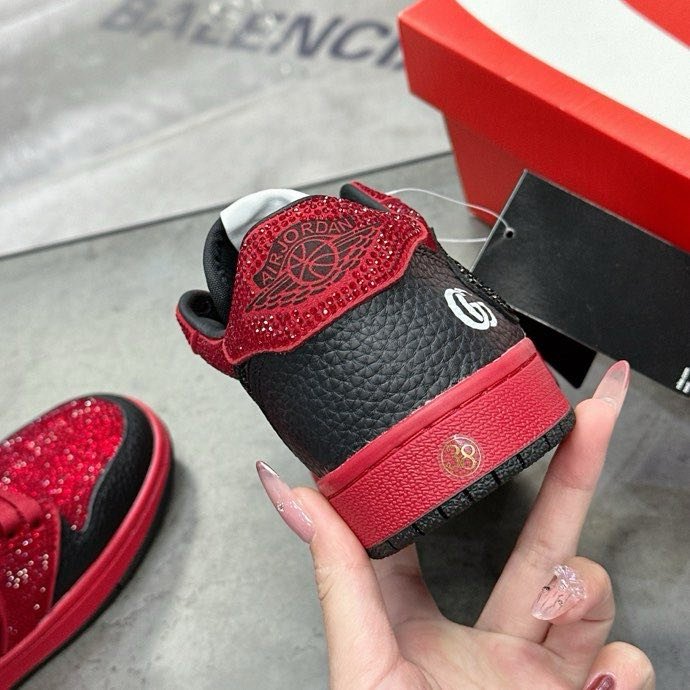 Кроссовки Nike Air Jordan x Gucci фото 7