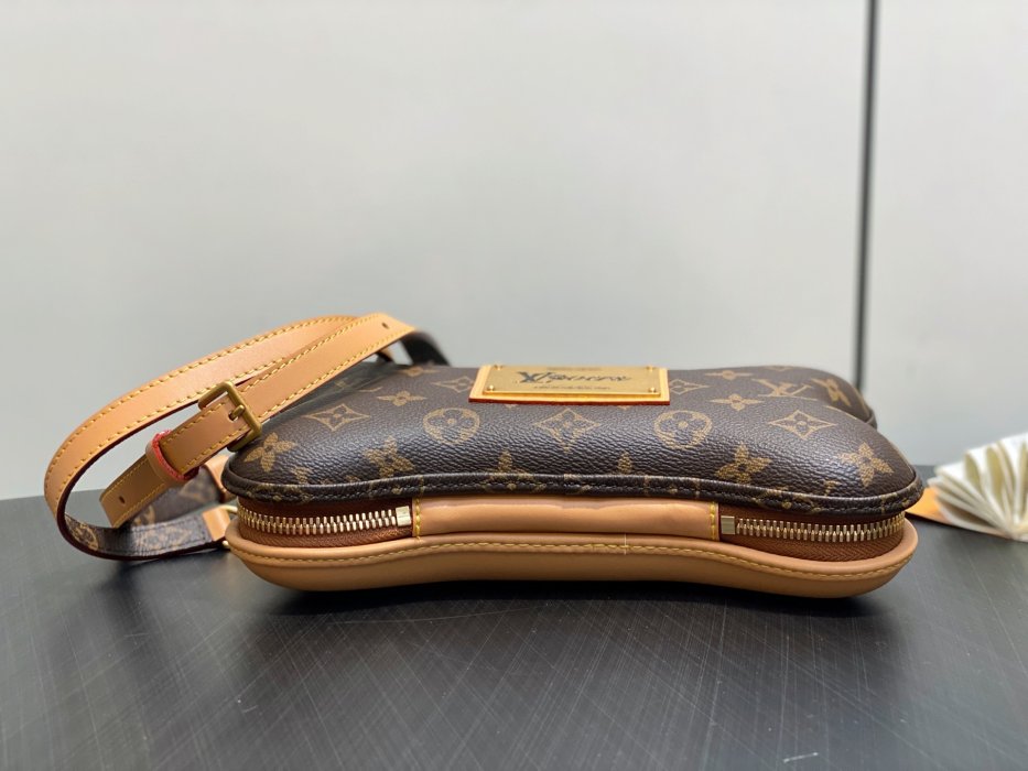 Сумка женская Bone M12615 24 см фото 4