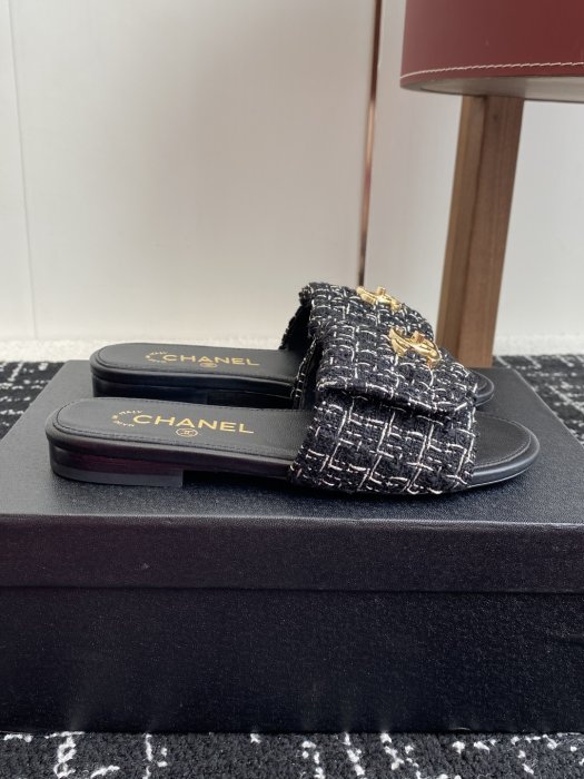 Шлепанцы женские фото 2