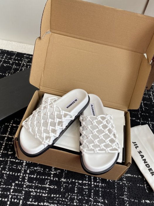 Шльопанці жіночі фото 5