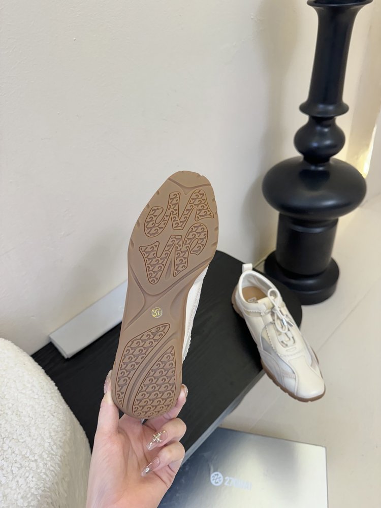 Кросівки жіночі фото 6