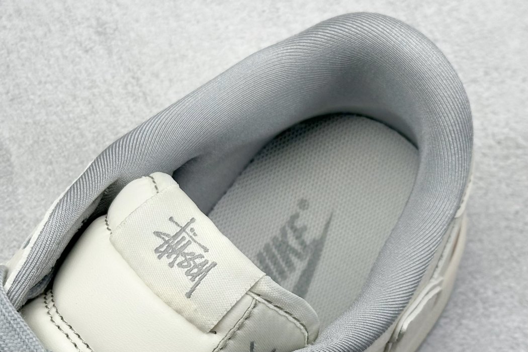 Кроссовки Travis Scott x Fragment Design x Air Jordan 1 Low OG SP AJ1 фото 8