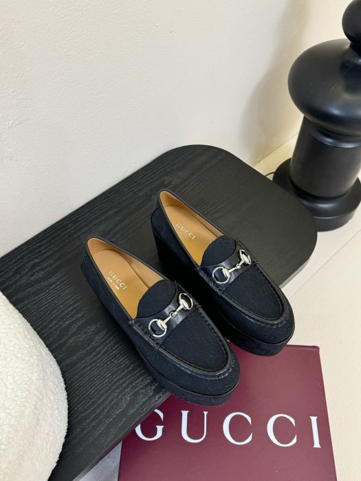 Туфли женские