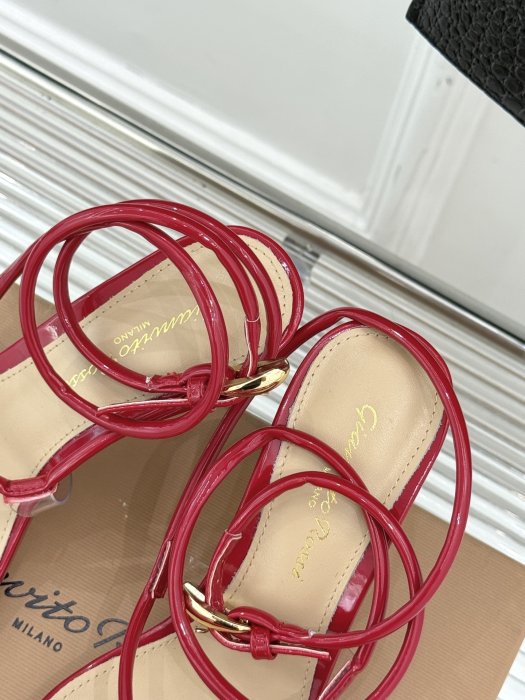 Босоніжки на шпильці фото 8