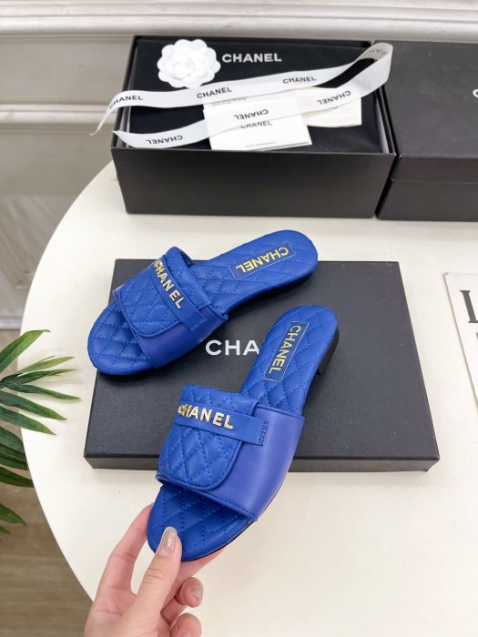 Шлепанцы фото 3