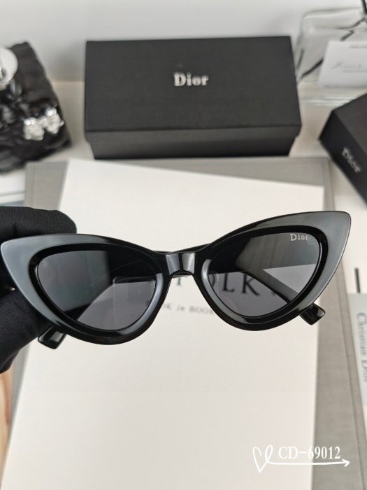 Очки солнцезащитные фото 5