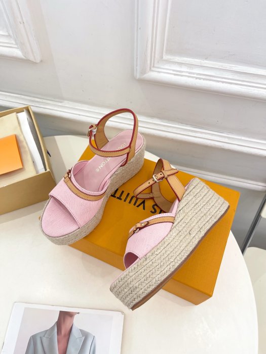 Босоножки фото 5