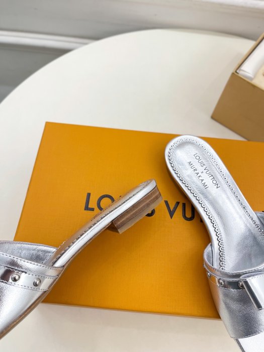 Шлепанцы фото 8