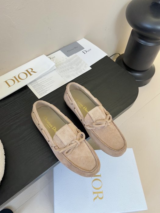 Лоферы женские