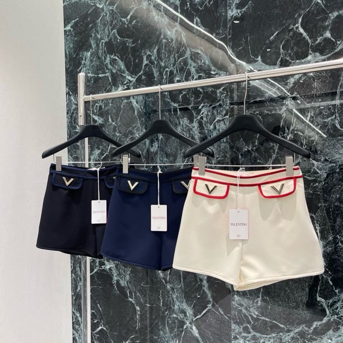 Шорты женские