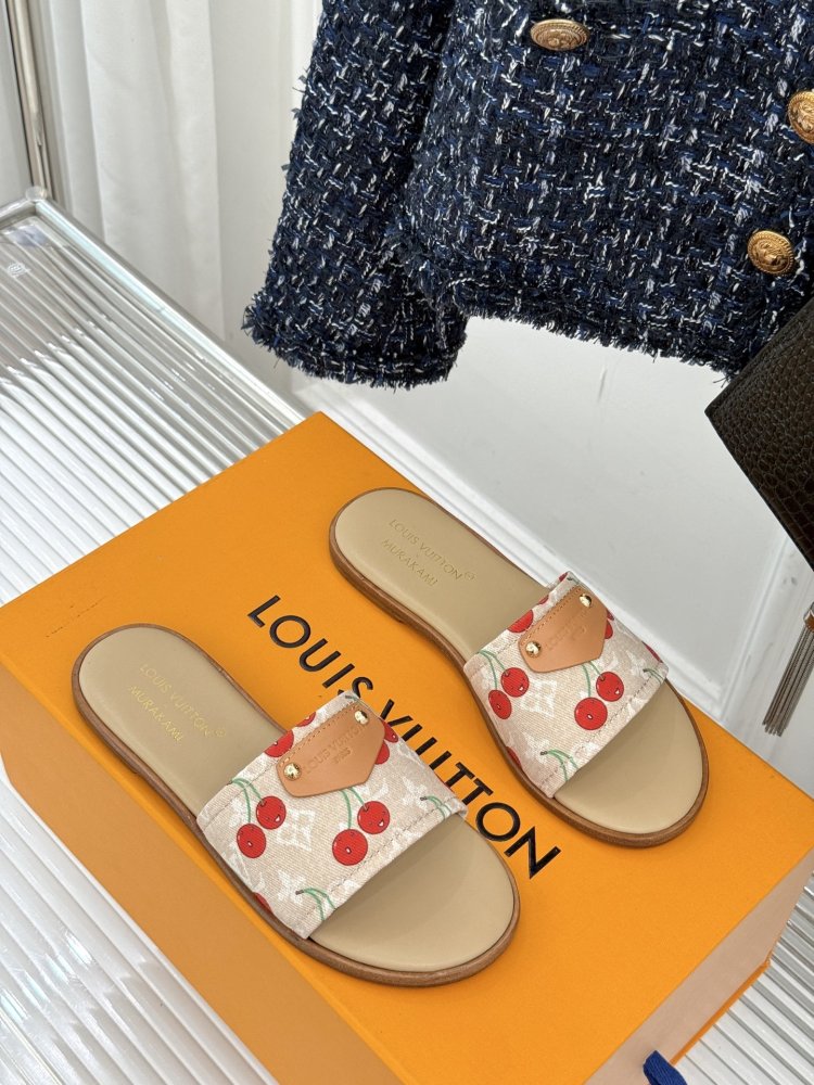 Шлепанцы женские фото 3