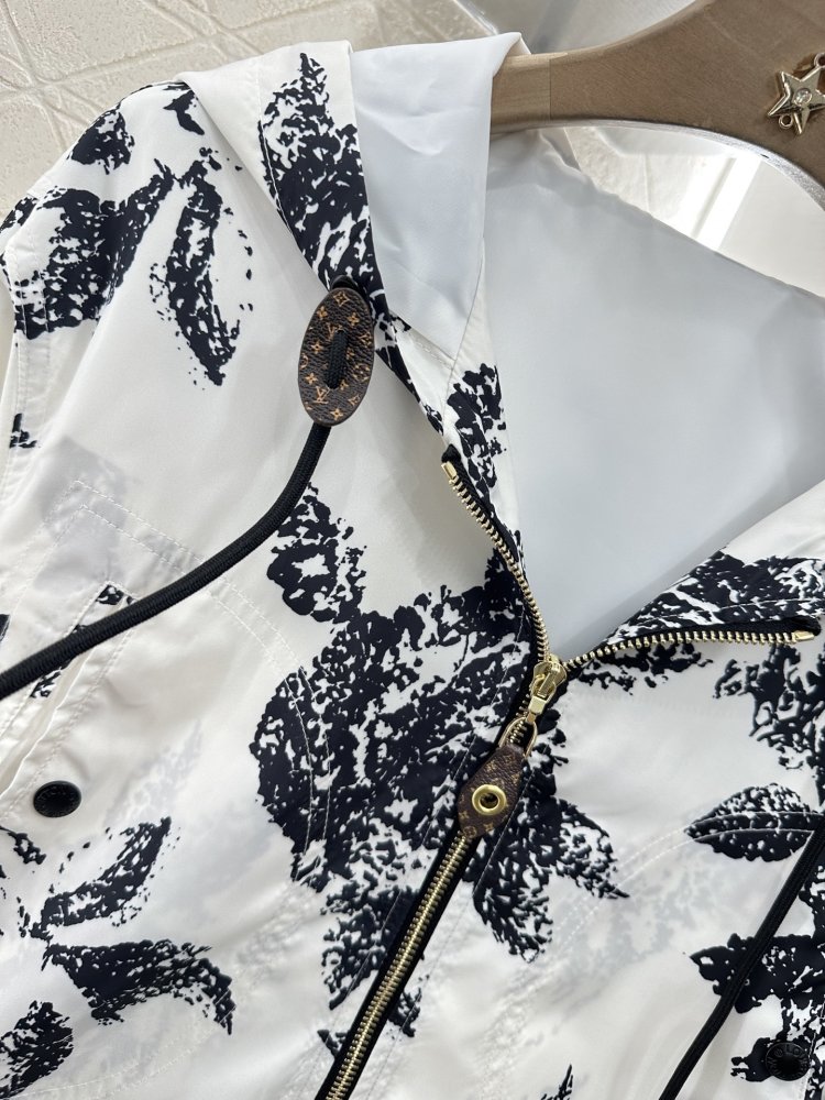 Jacket women's фото 5