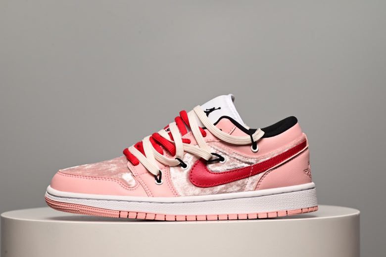 Кросівки Air Jordan 1 Low фото 6